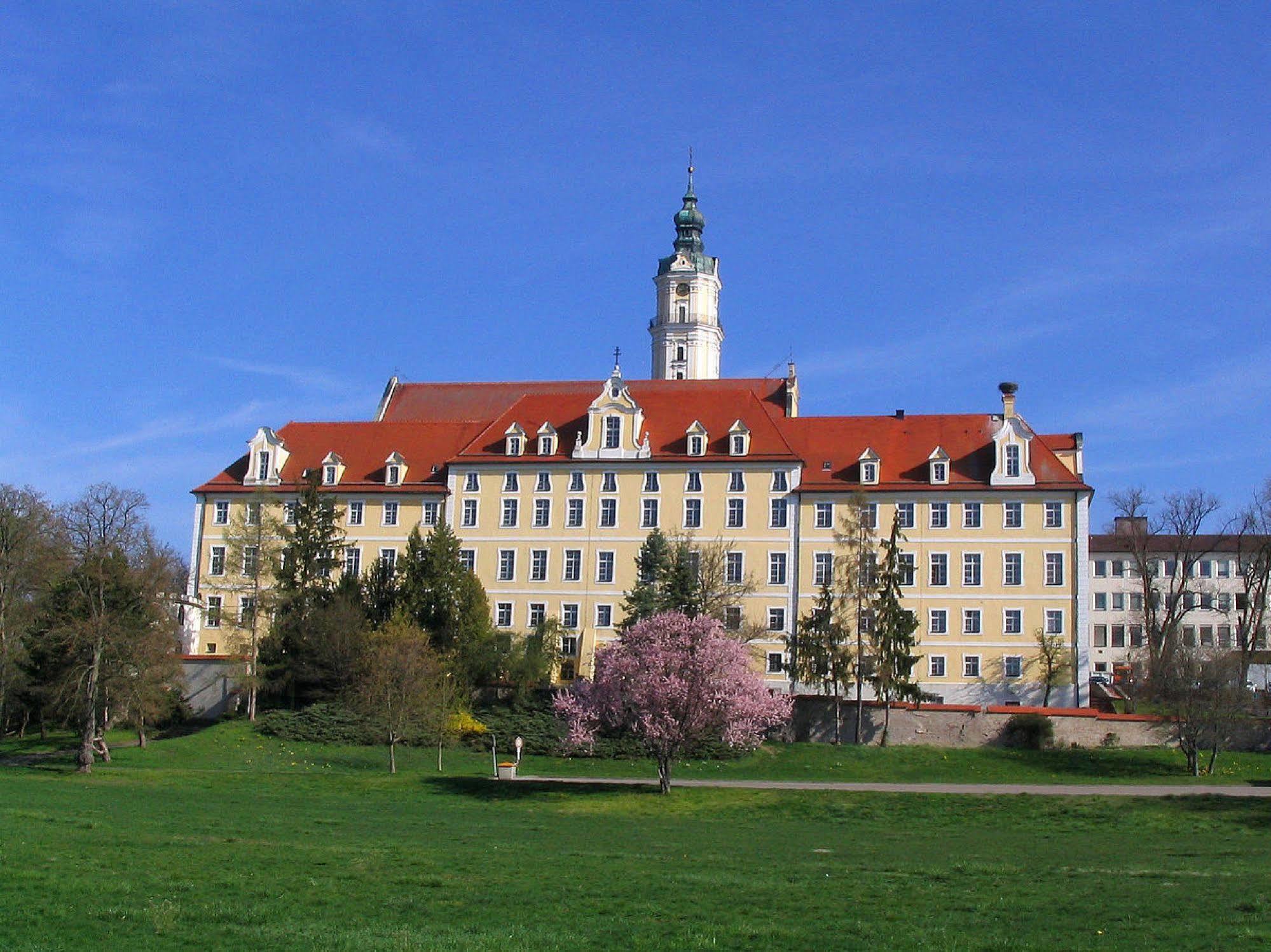 Aparthotel Donaustern Asbach-Bäumenheim المظهر الخارجي الصورة