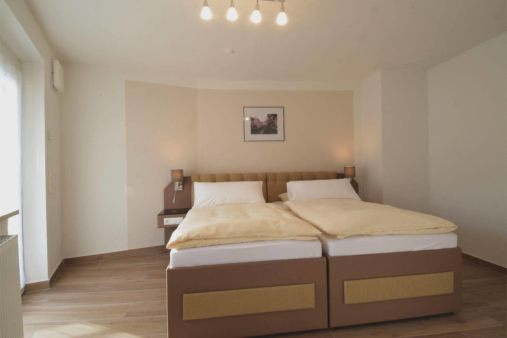 Aparthotel Donaustern Asbach-Bäumenheim المظهر الخارجي الصورة